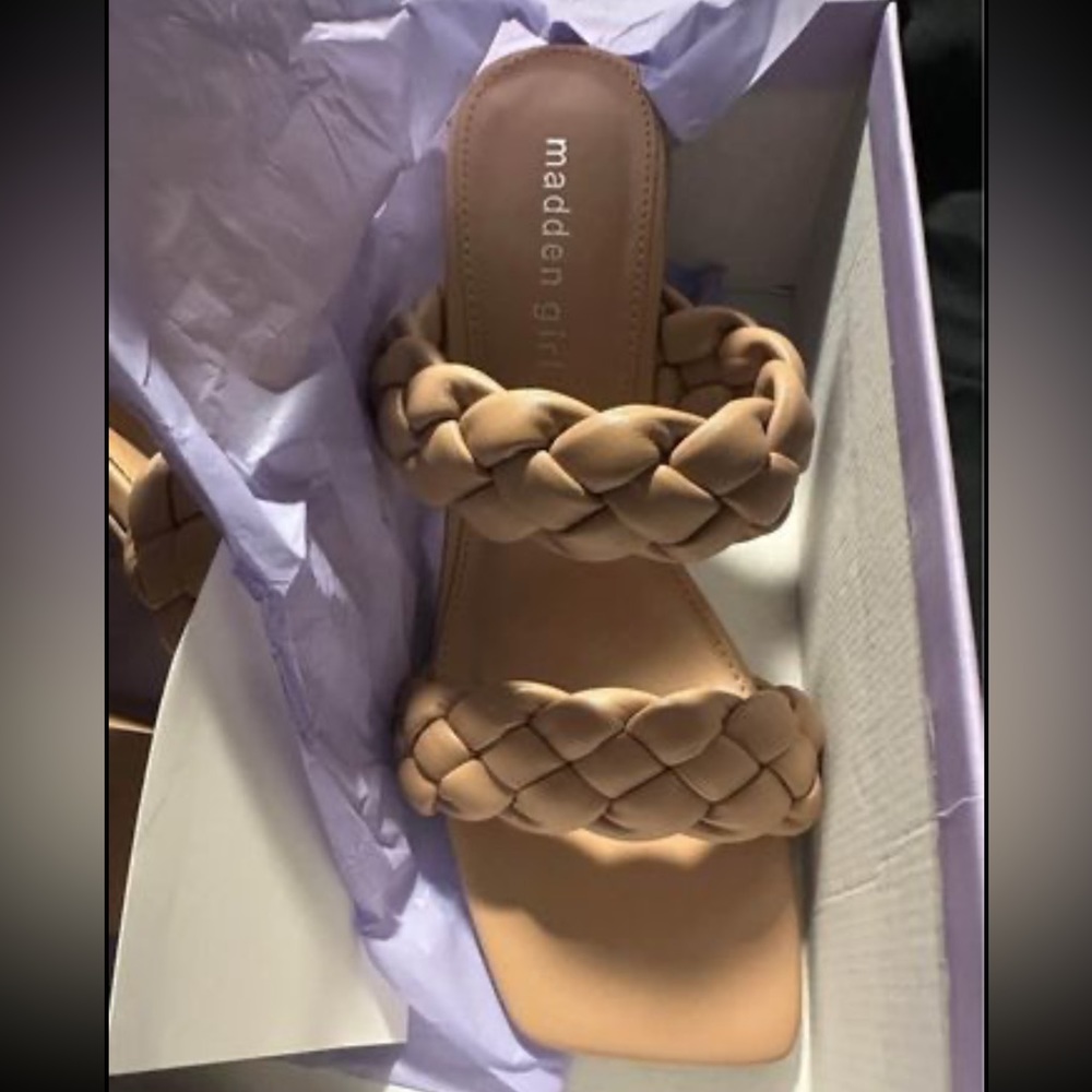 Madden Girl Dixcy Sandal